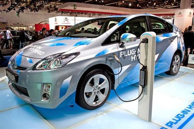 豐田新電動車可快速充電 性能超越特斯拉